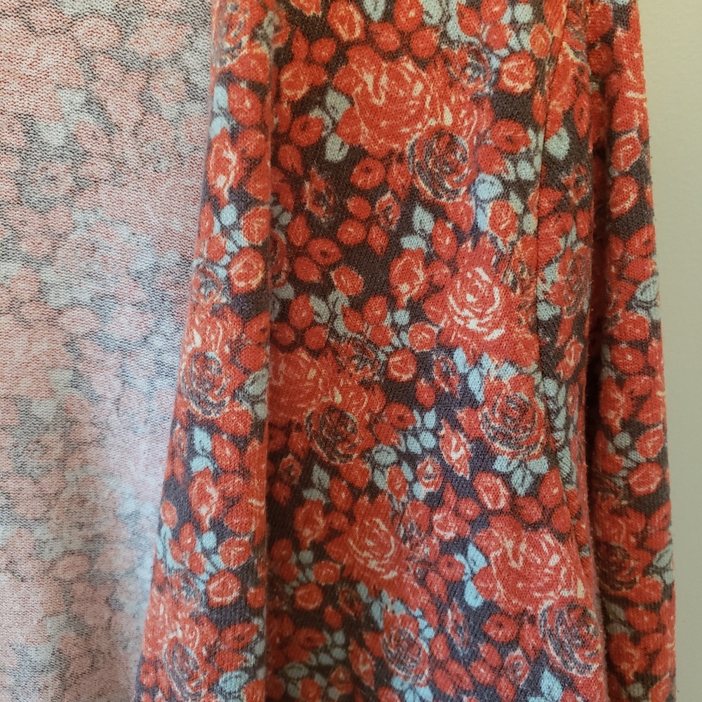 Lularoe Sarah - Picture 2 of 3
